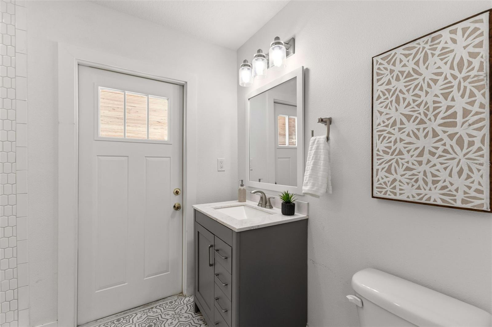 Listing photo id 22 for 4610 Shamrock Road