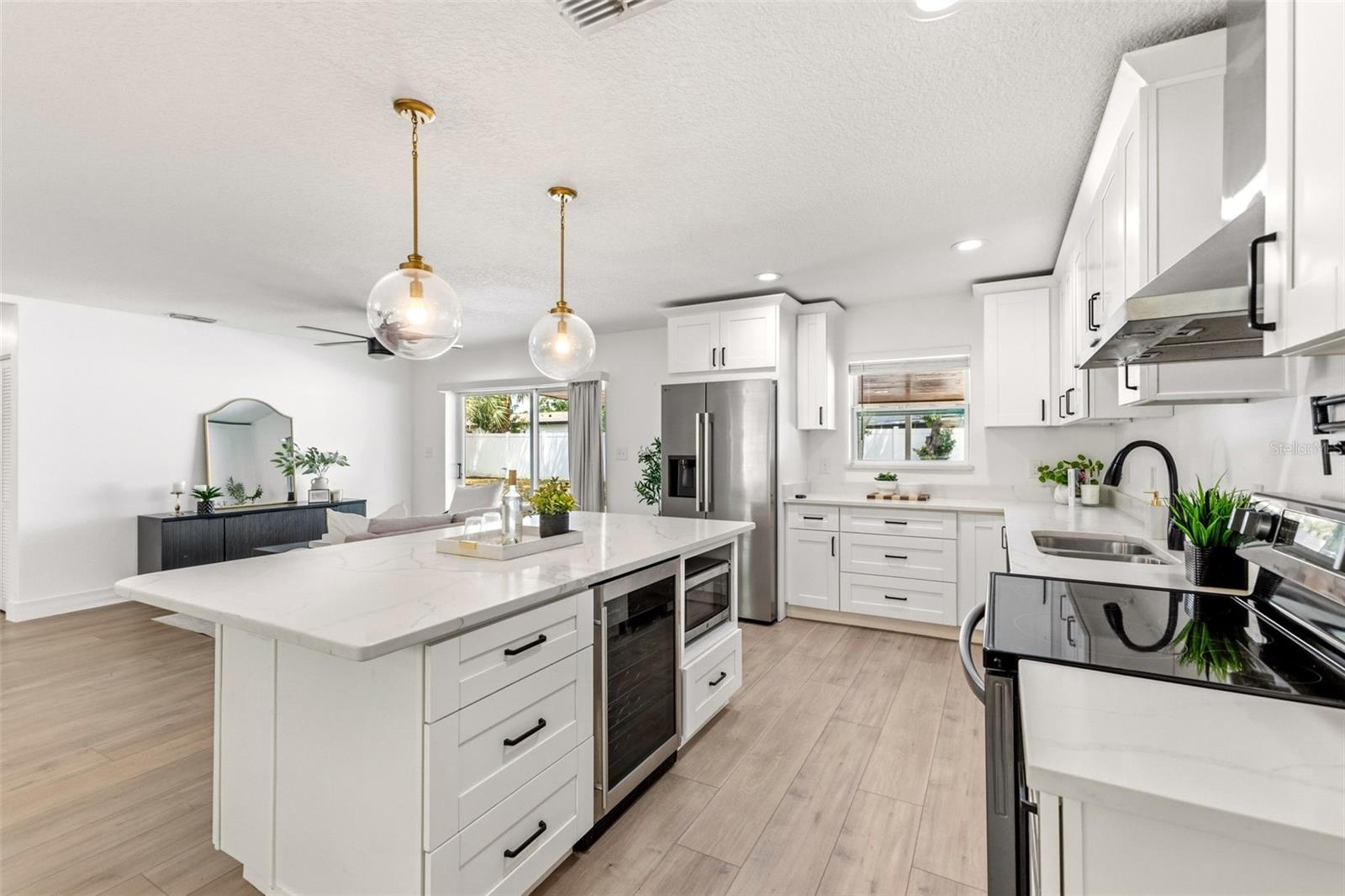 Listing photo id 2 for 4610 Shamrock Road