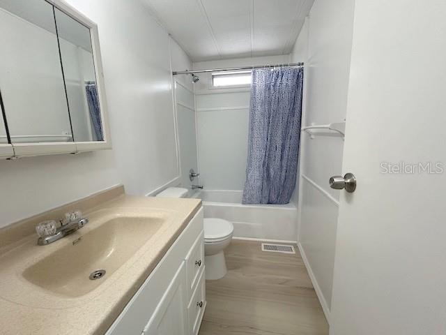 Image 12 of 18 For 7110 Commons Boulevard