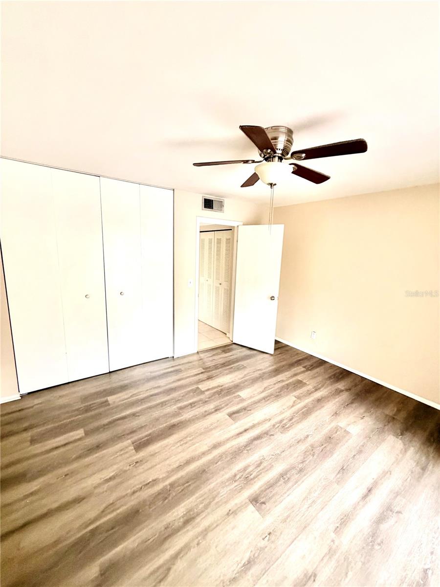 Image 11 of 15 For 3206 Azeele Street 100