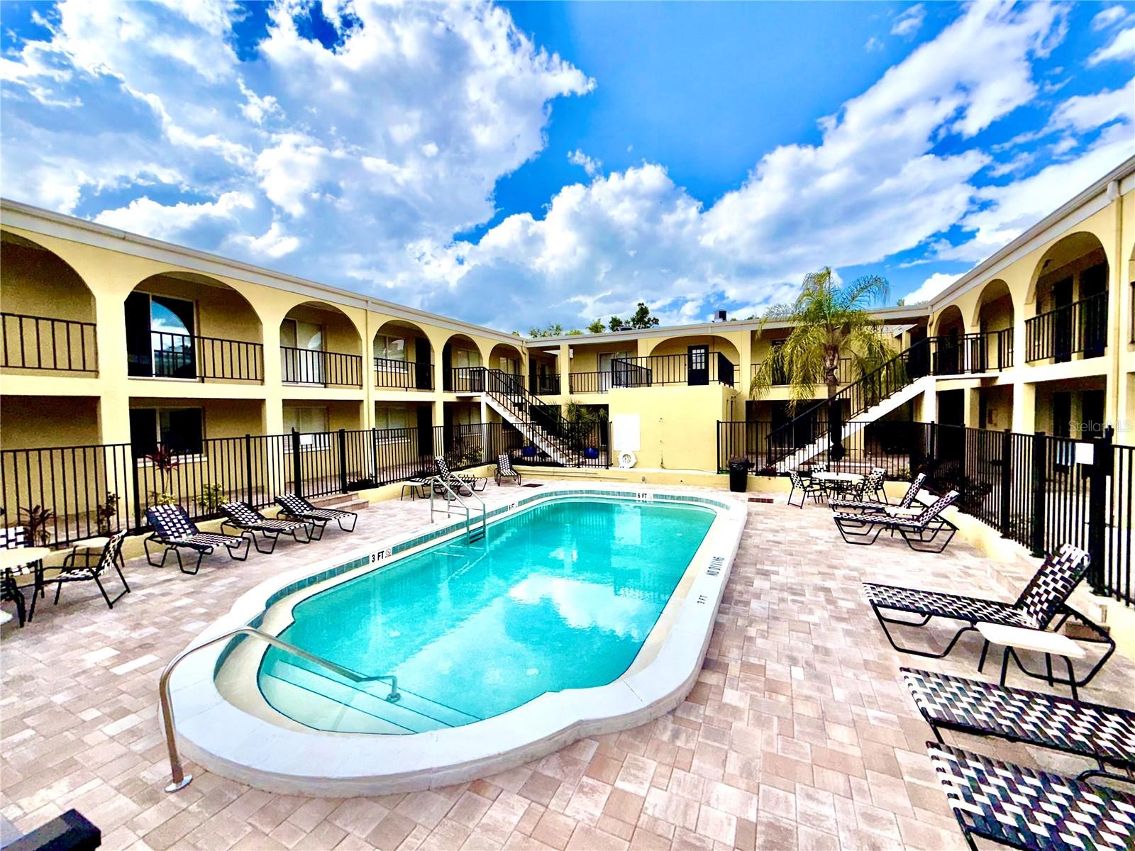 Image 2 of 15 For 3206 Azeele Street 100