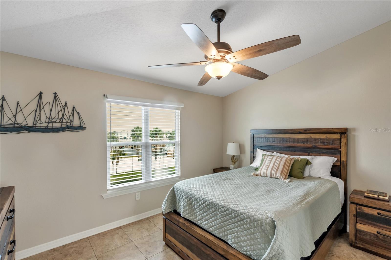 Image 16 of 37 For 6420 Banyan Boulevard 303