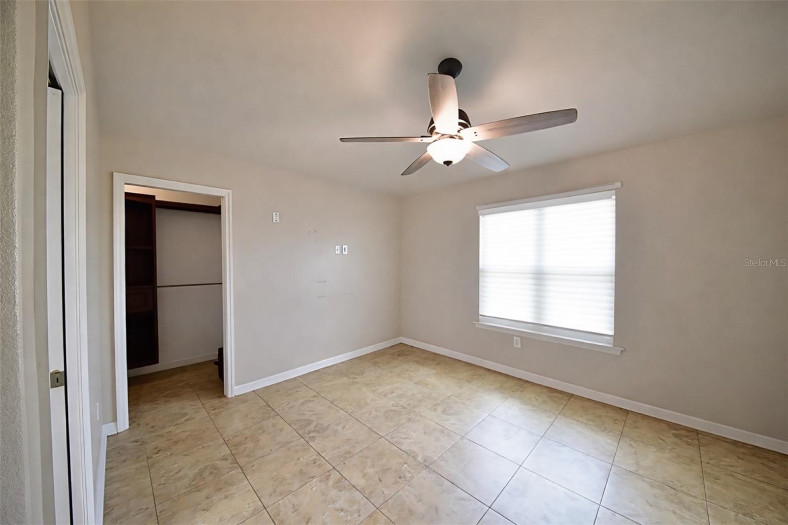 Image 19 of 37 For 6420 Banyan Boulevard 303