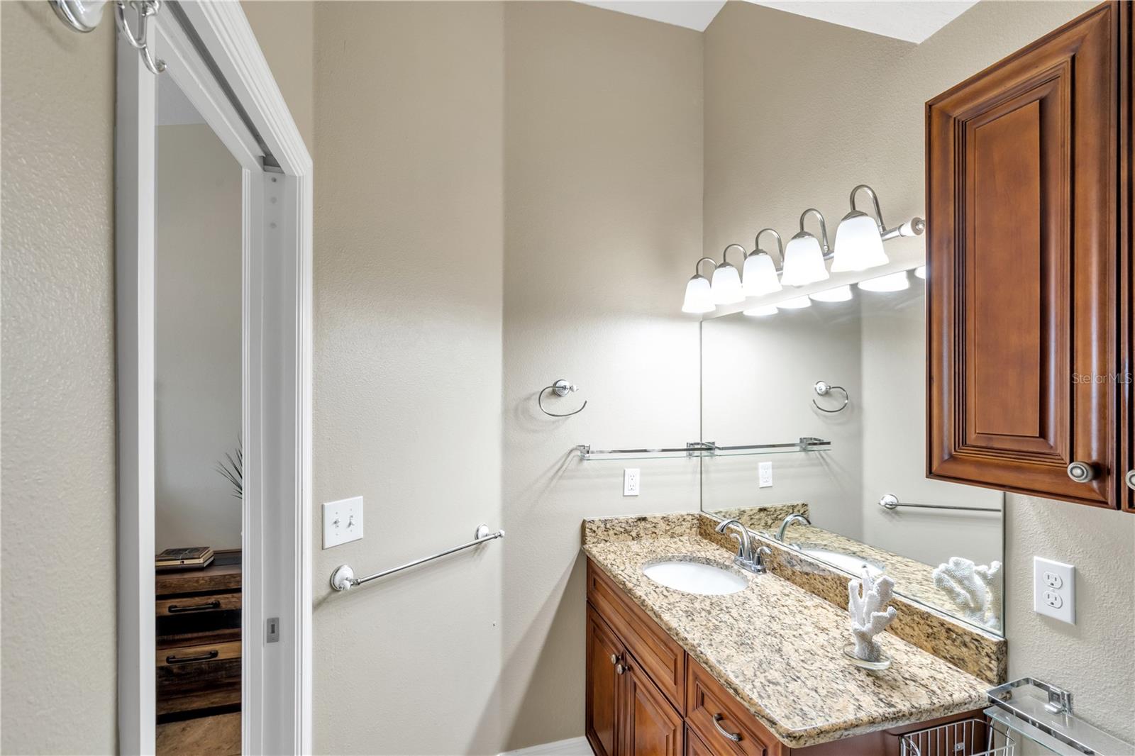 Image 20 of 37 For 6420 Banyan Boulevard 303