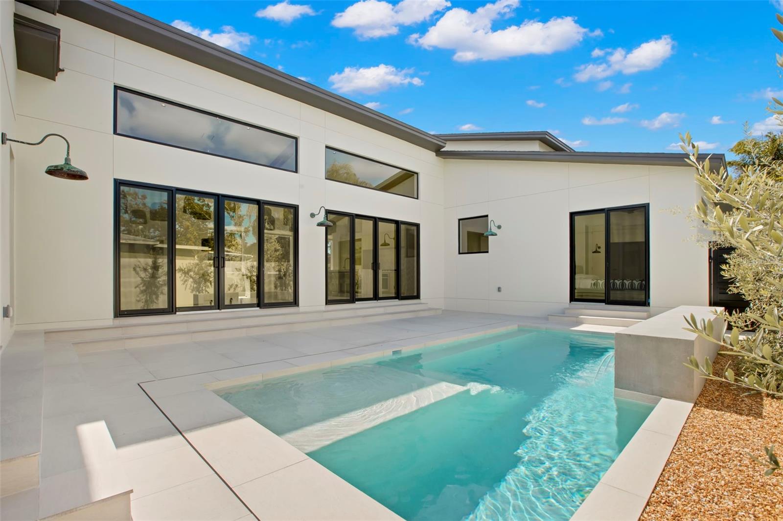 Image 24 of 66 For 150 51st Street N