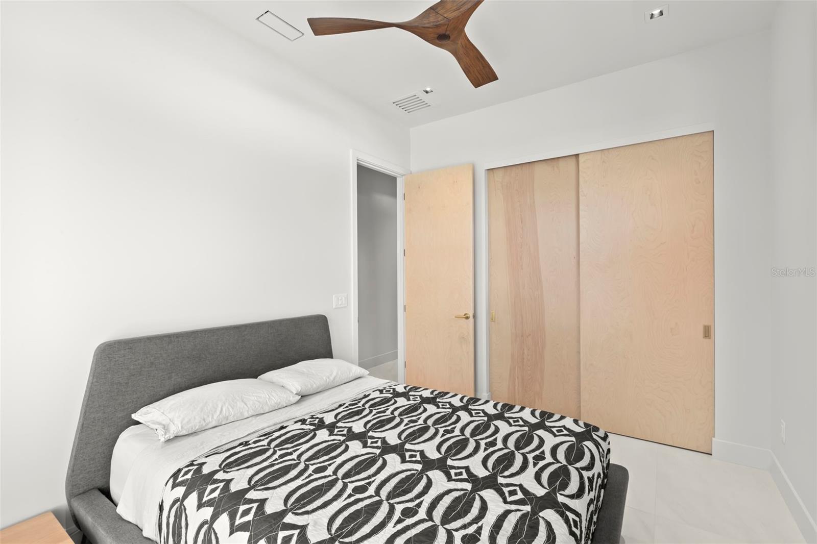 Image 35 of 66 For 150 51st Street N