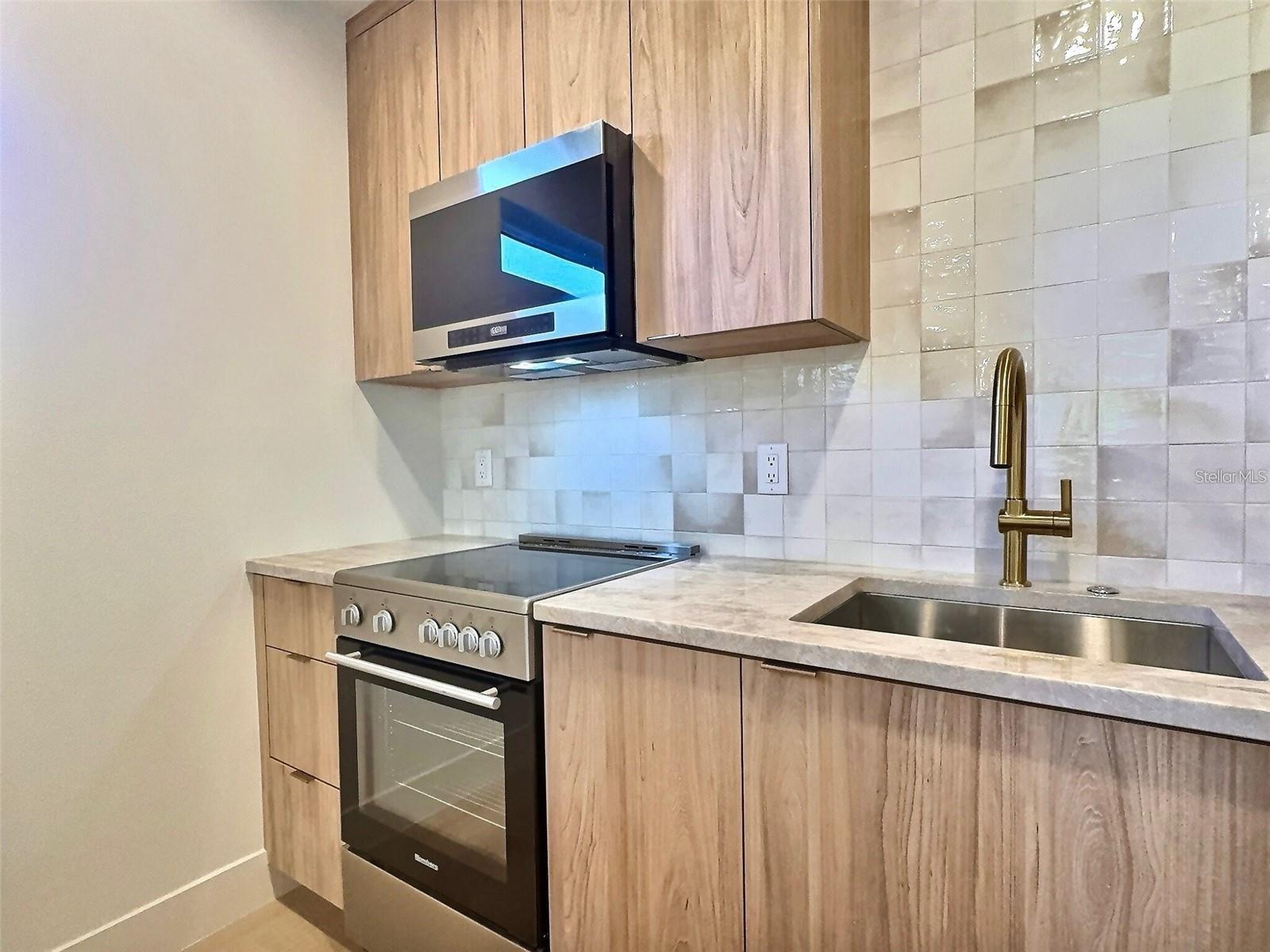 Image 51 of 66 For 150 51st Street N