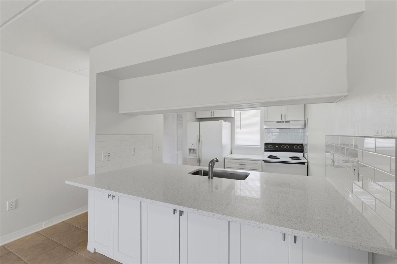 Image 21 of 34 For 12760 Indian Rocks Road 1065