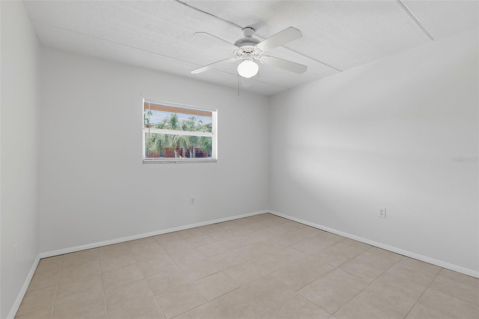 Image 30 of 34 For 12760 Indian Rocks Road 1065