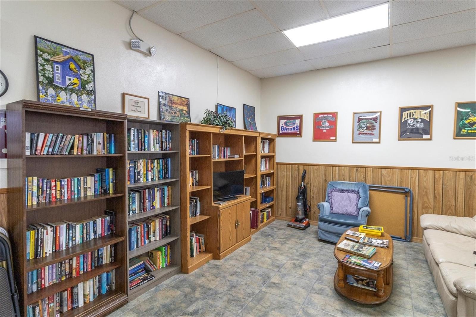 Image 25 of 27 For 4352 Tahitian Gardens Circle F