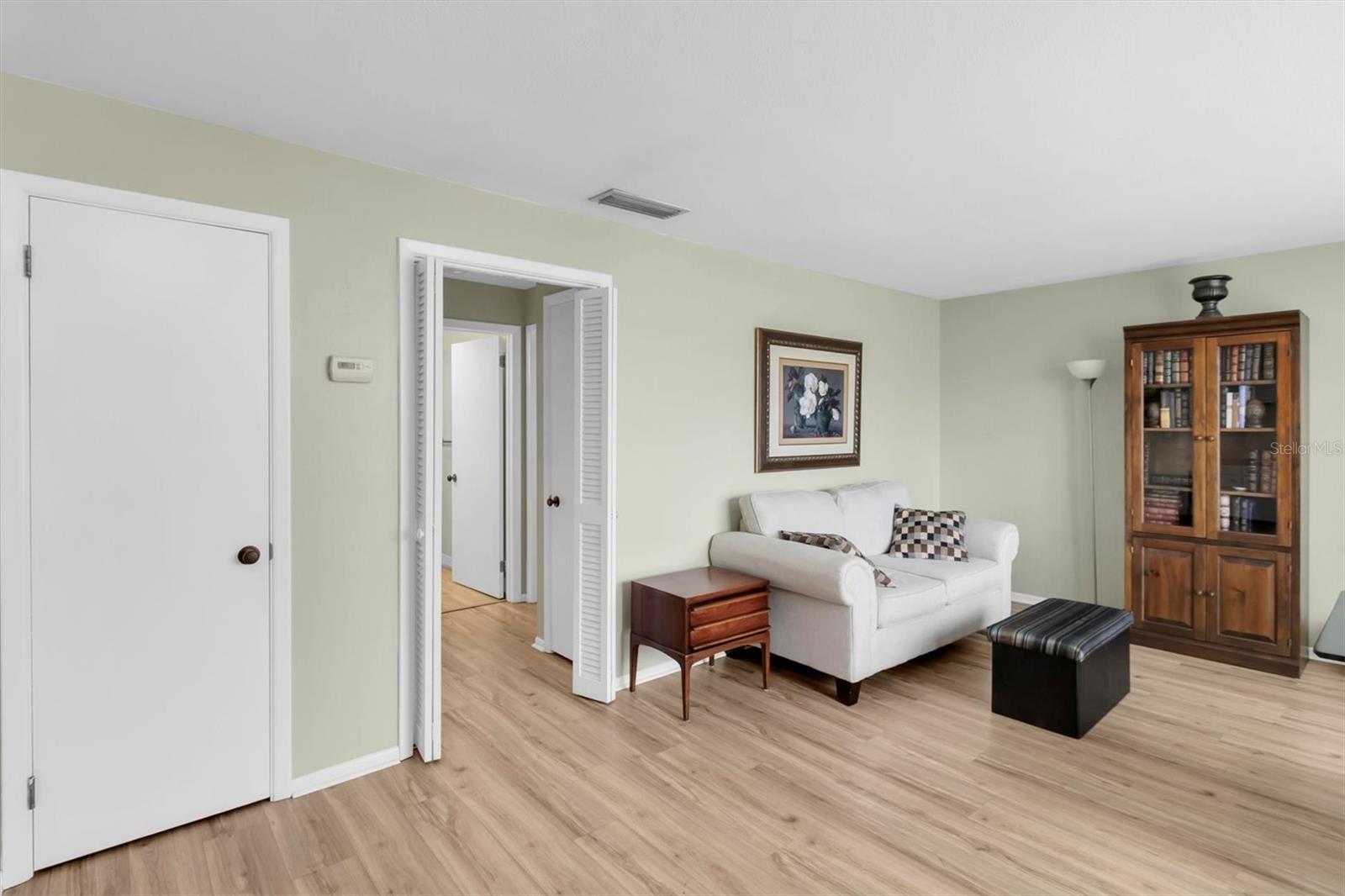 Image 7 of 27 For 4352 Tahitian Gardens Circle F