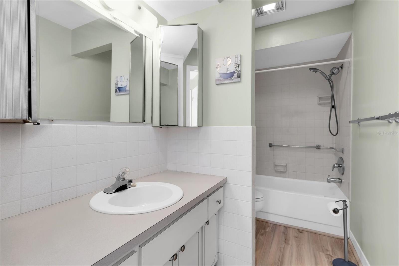 Image 8 of 27 For 4352 Tahitian Gardens Circle F