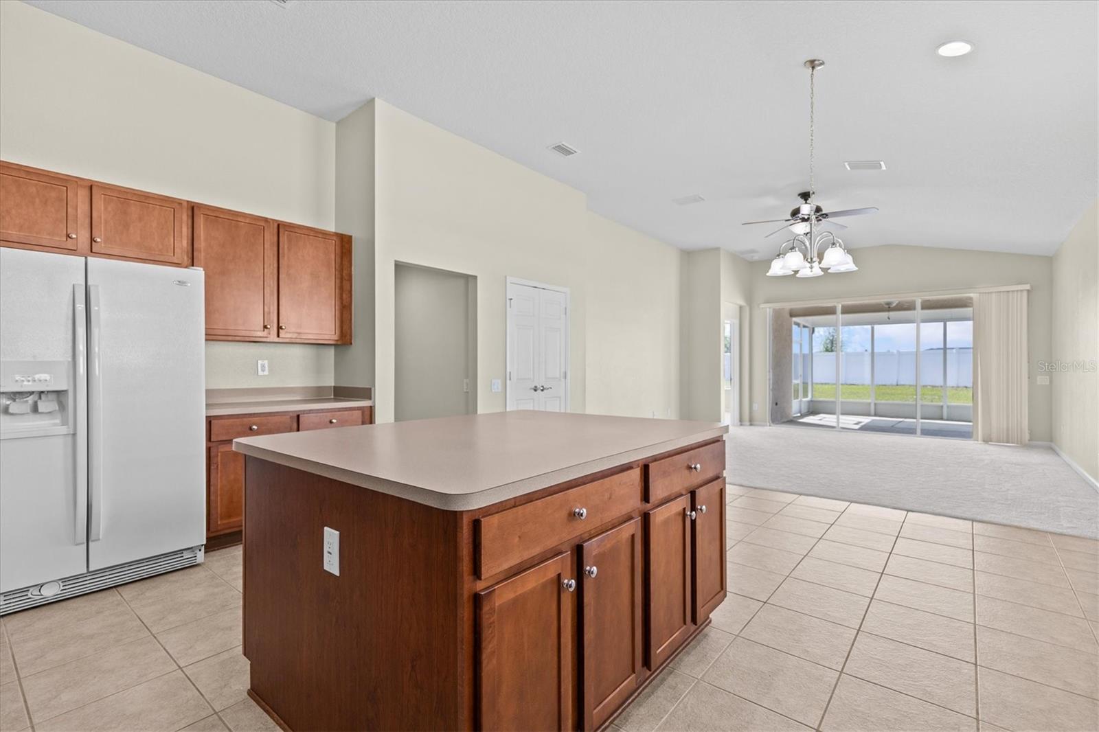 Image 11 of 54 For 601 Nodding Shade Drive