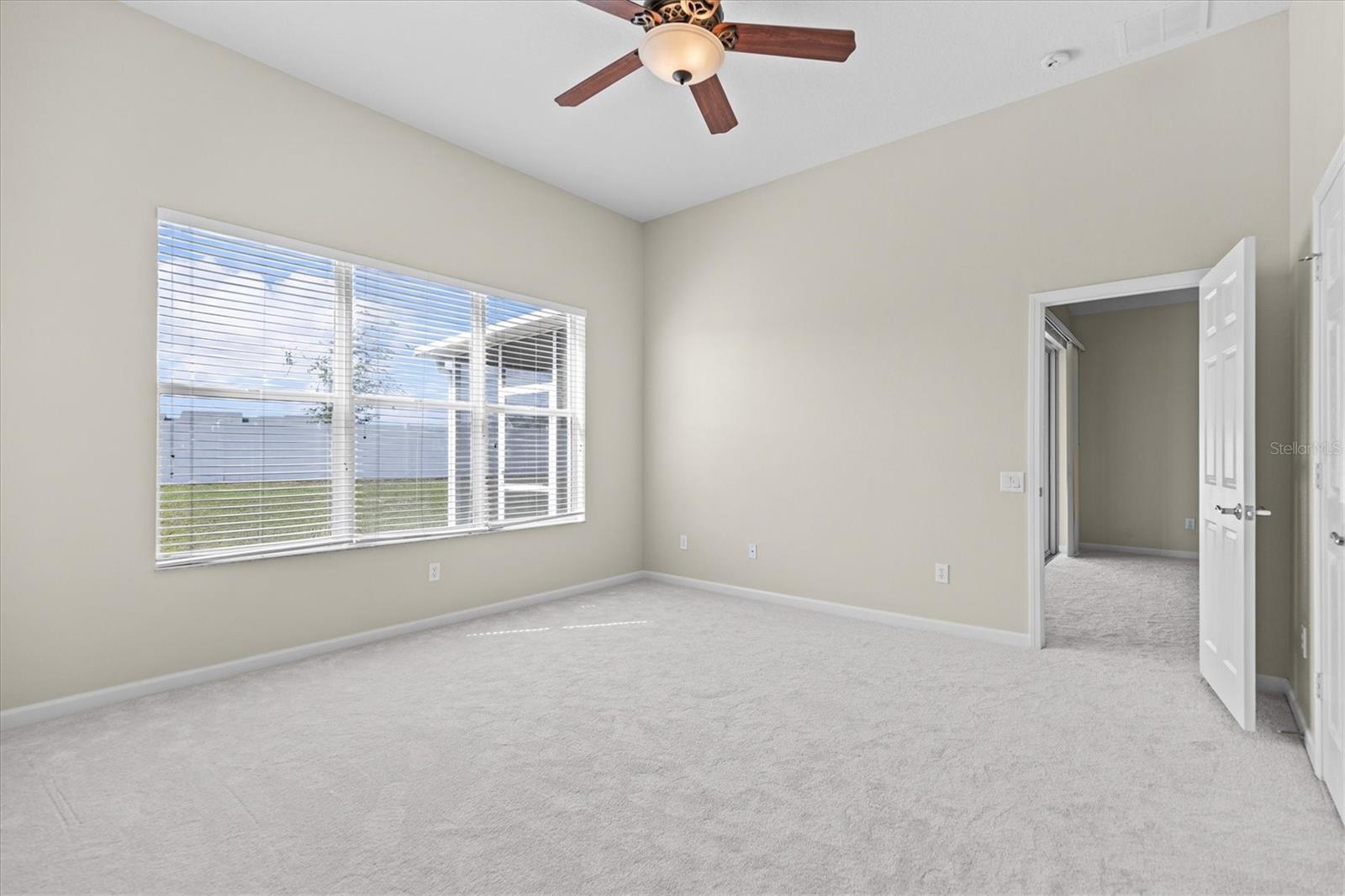 Image 19 of 54 For 601 Nodding Shade Drive