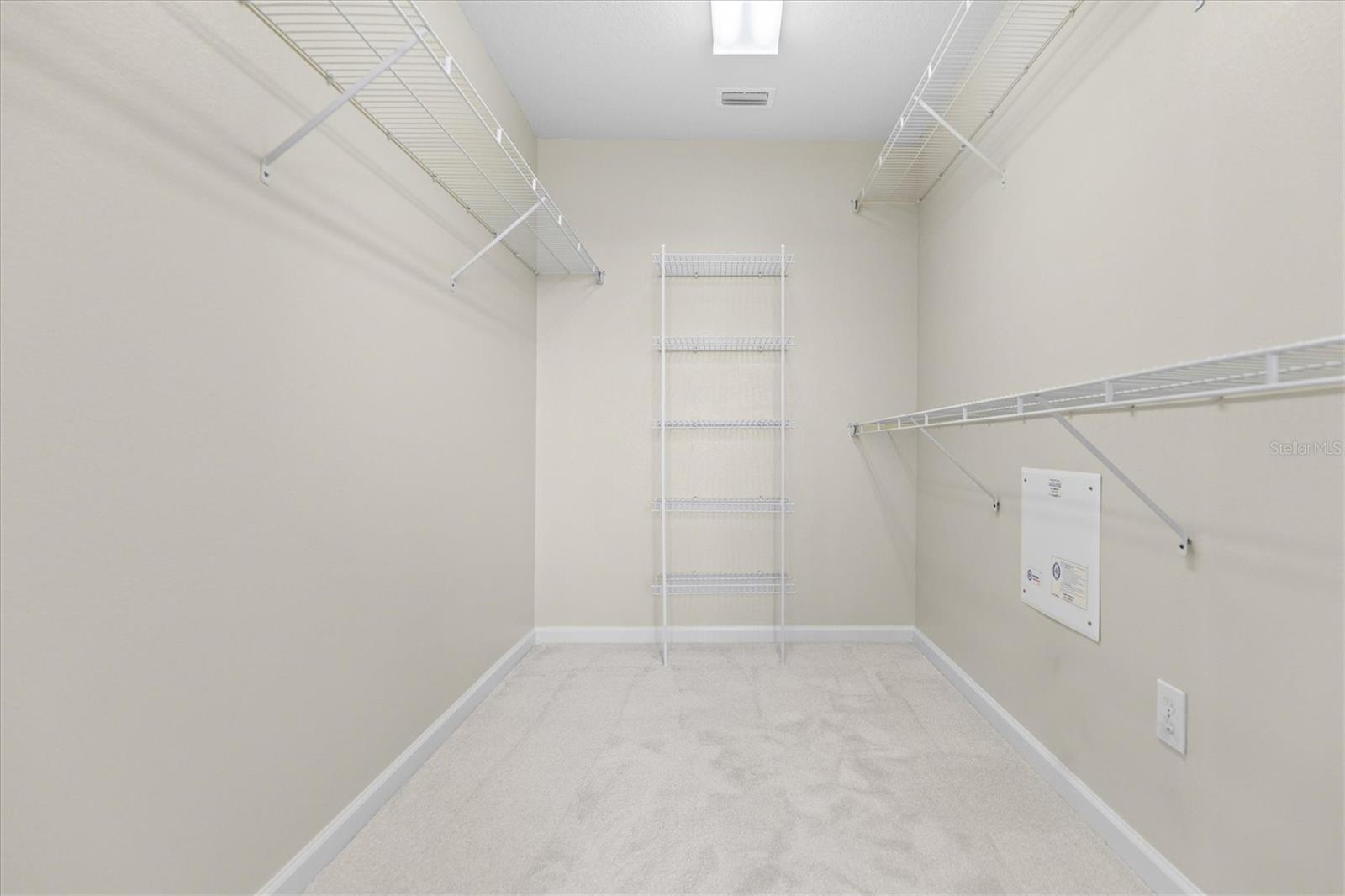 Image 21 of 54 For 601 Nodding Shade Drive