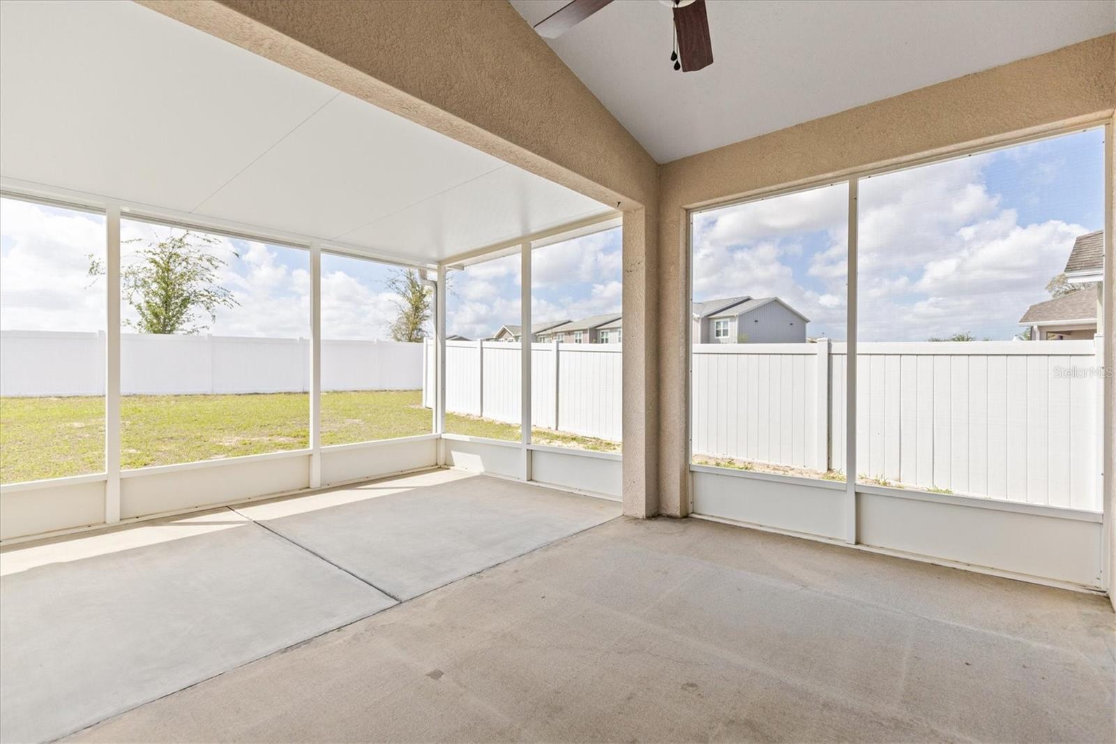 Image 33 of 54 For 601 Nodding Shade Drive