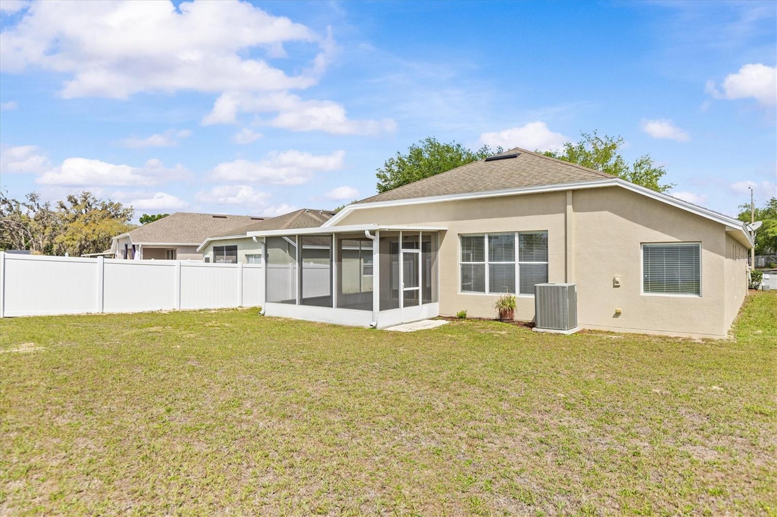 Image 39 of 54 For 601 Nodding Shade Drive