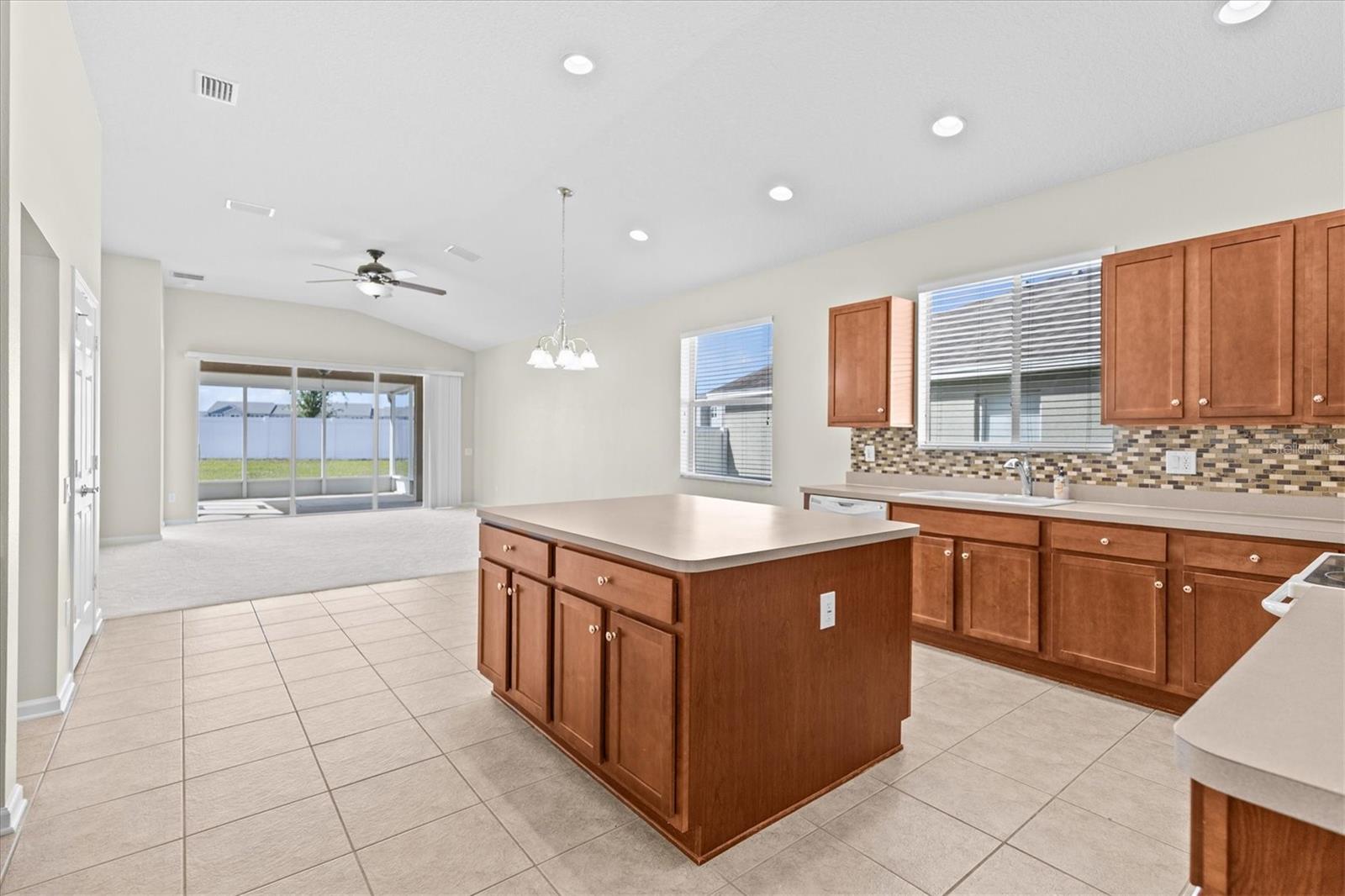 Image 8 of 54 For 601 Nodding Shade Drive