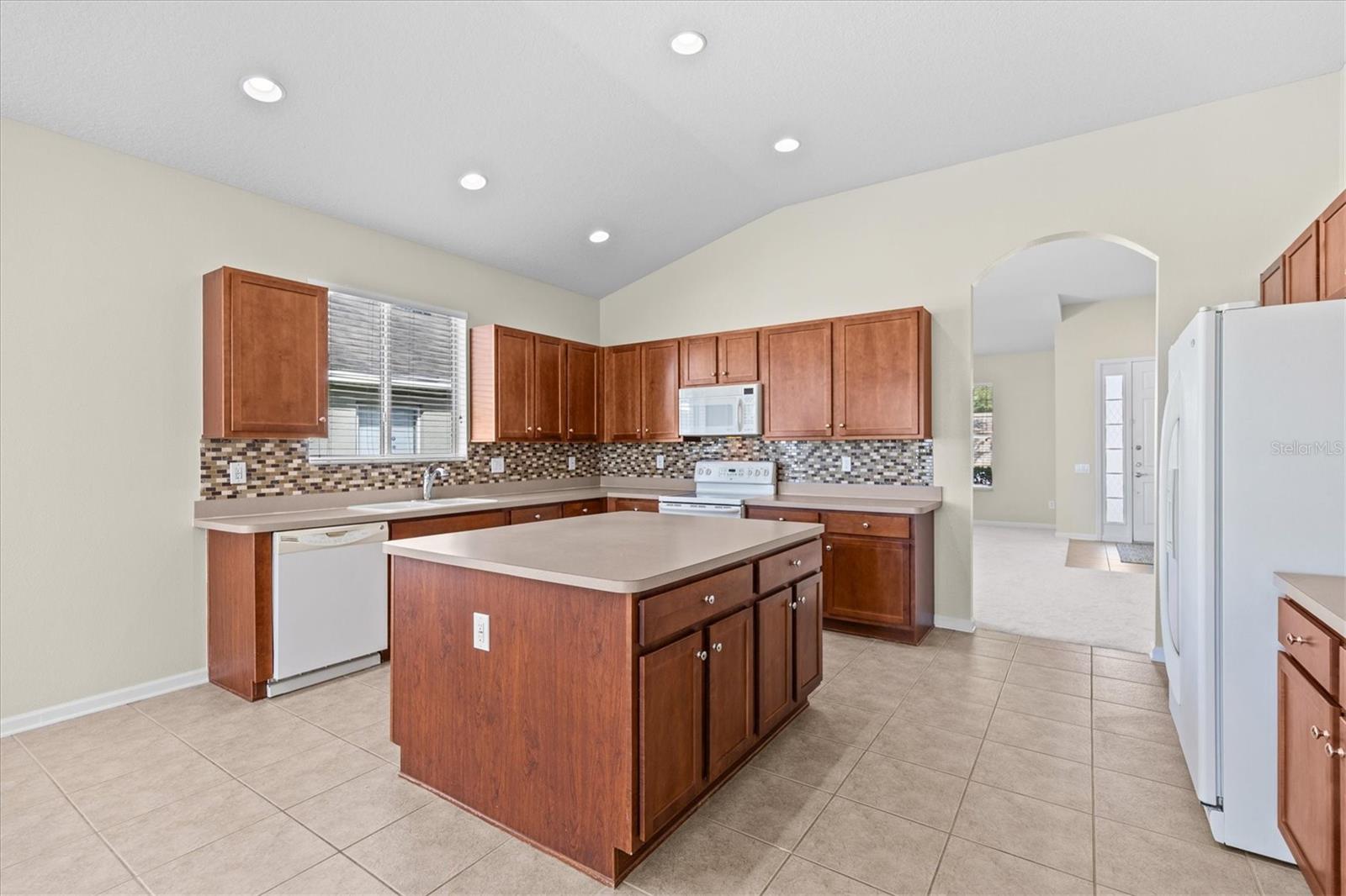 Image 9 of 54 For 601 Nodding Shade Drive