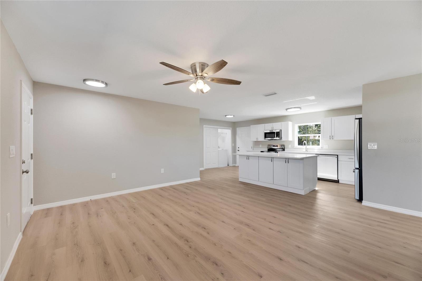 Image 11 of 63 For 660 Flamingo Drive