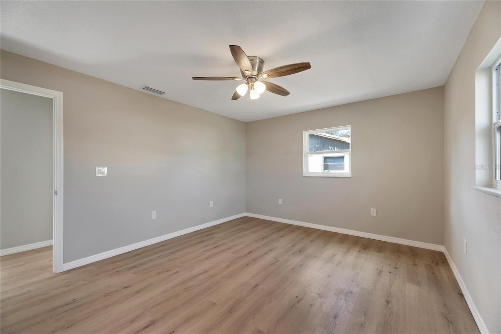 Image 32 of 63 For 660 Flamingo Drive