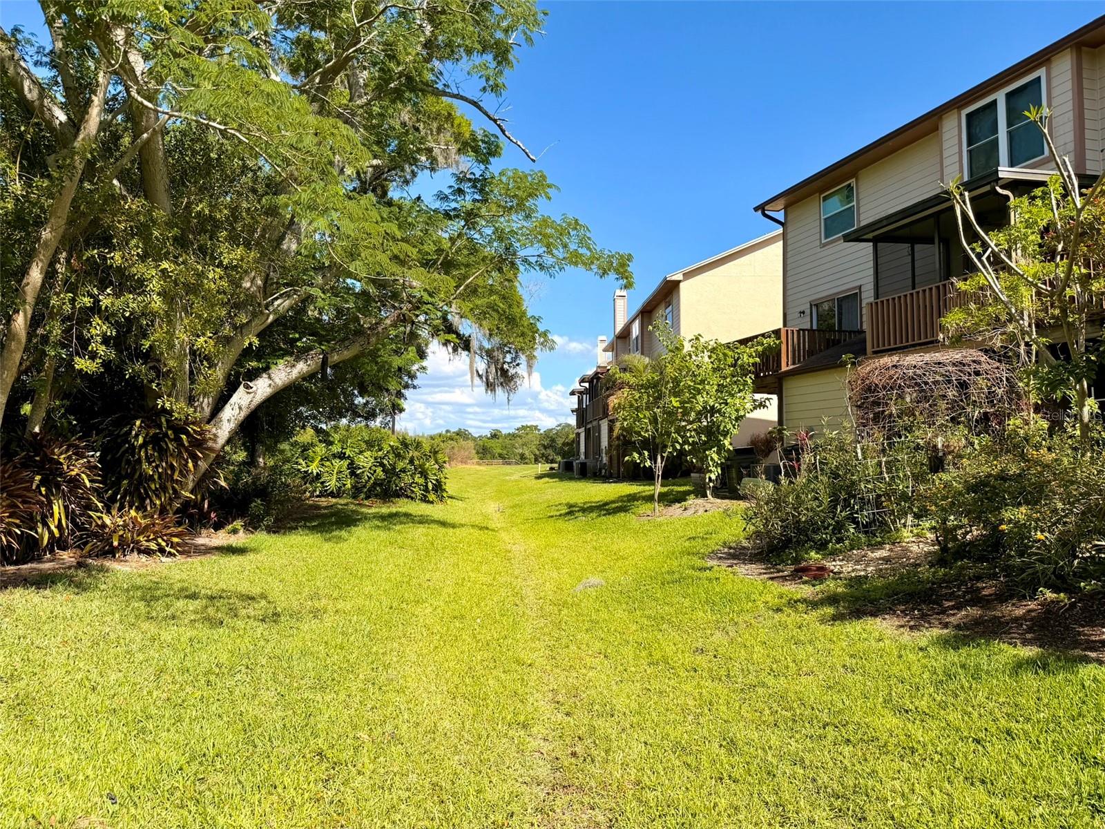 Image 28 of 39 For 1001 Brigadoon Drive