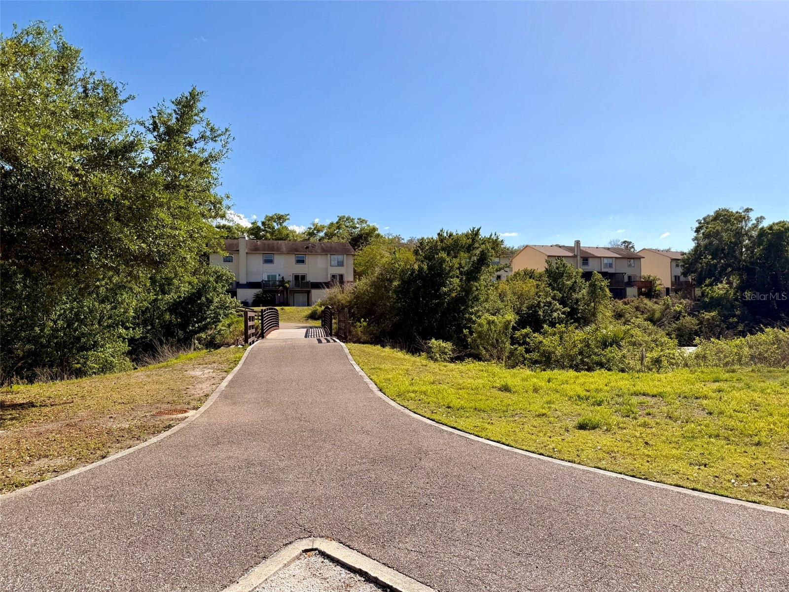 Image 30 of 39 For 1001 Brigadoon Drive