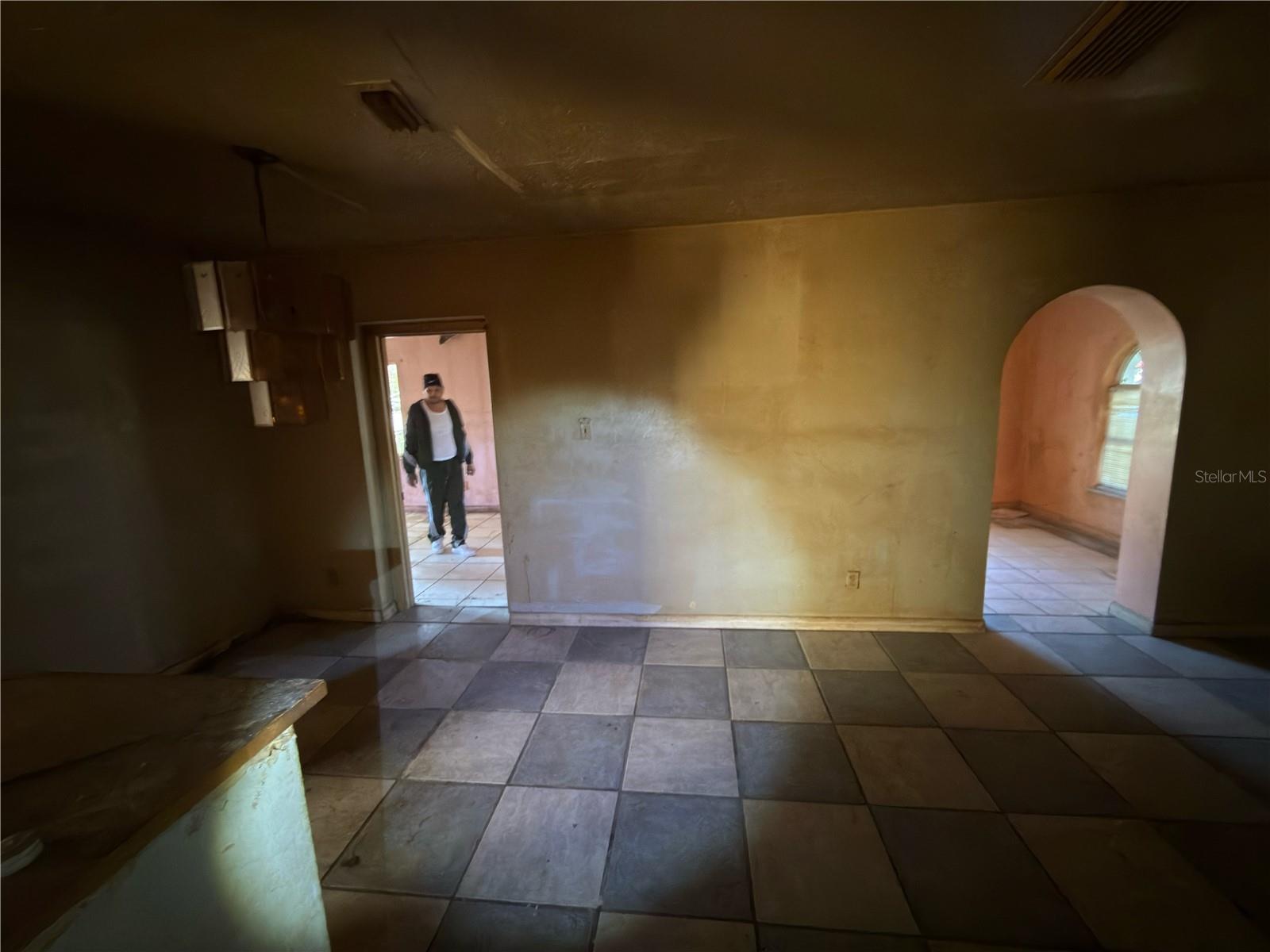 Image 18 of 38 For 7720 Arezzo Avenue