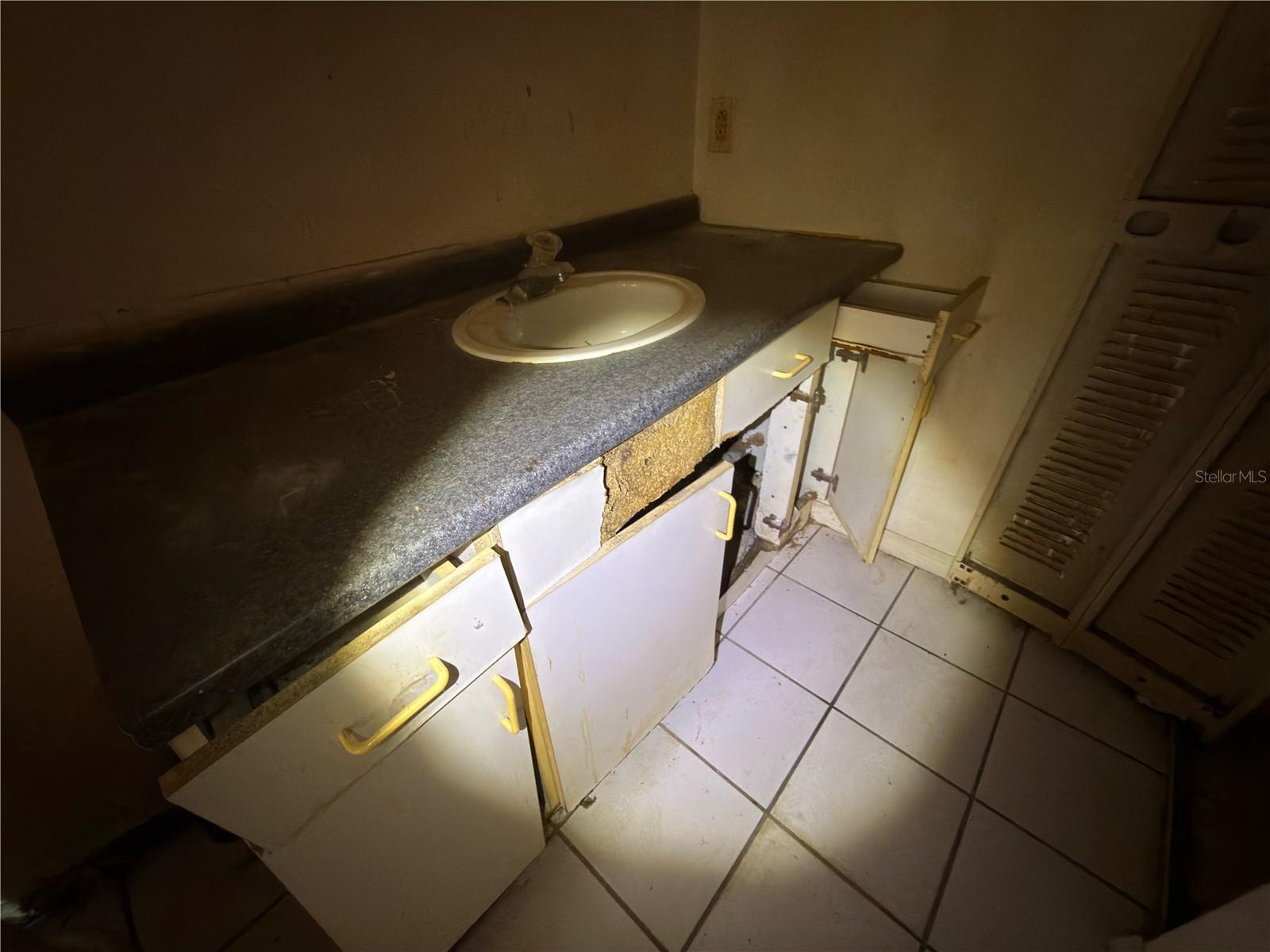 Image 21 of 38 For 7720 Arezzo Avenue