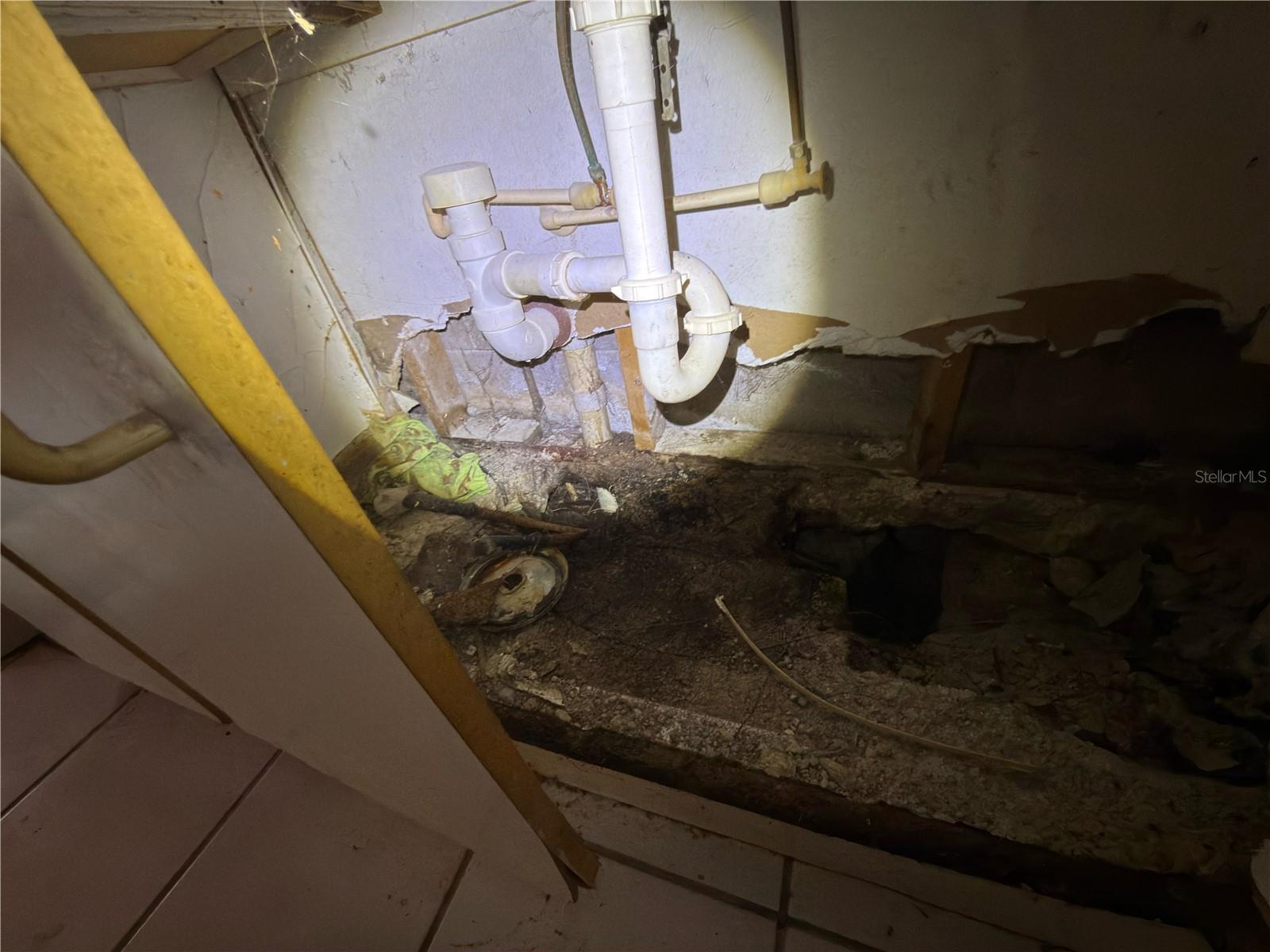 Image 28 of 38 For 7720 Arezzo Avenue