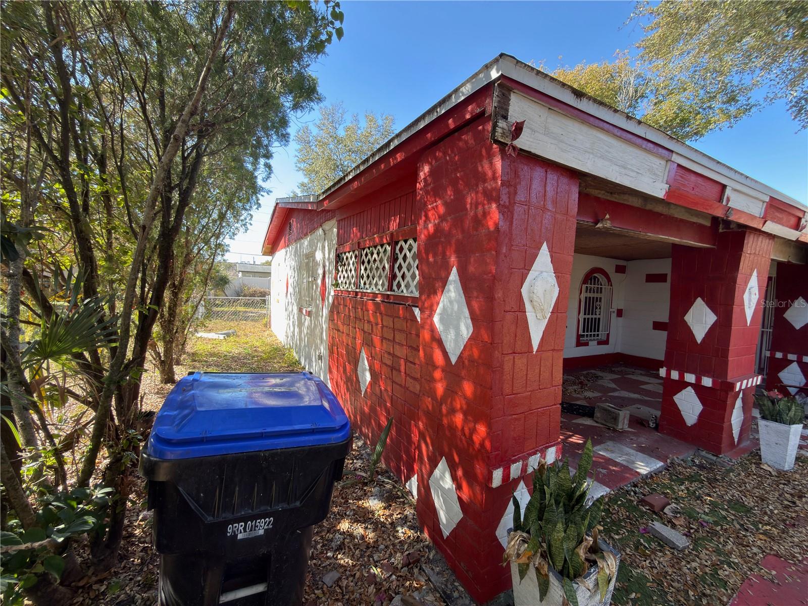 Image 4 of 38 For 7720 Arezzo Avenue