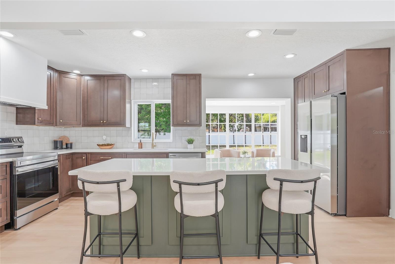 Image 11 of 43 For 4909 Zion Street