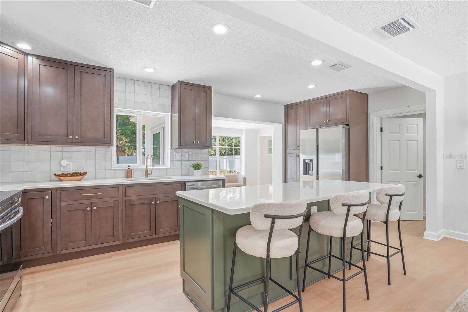 Image 12 of 43 For 4909 Zion Street