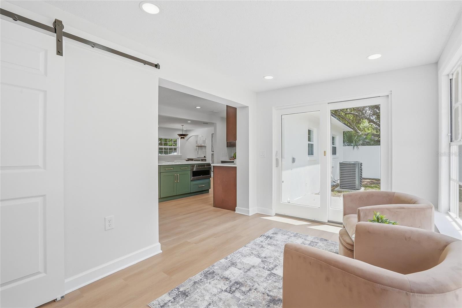 Image 17 of 43 For 4909 Zion Street