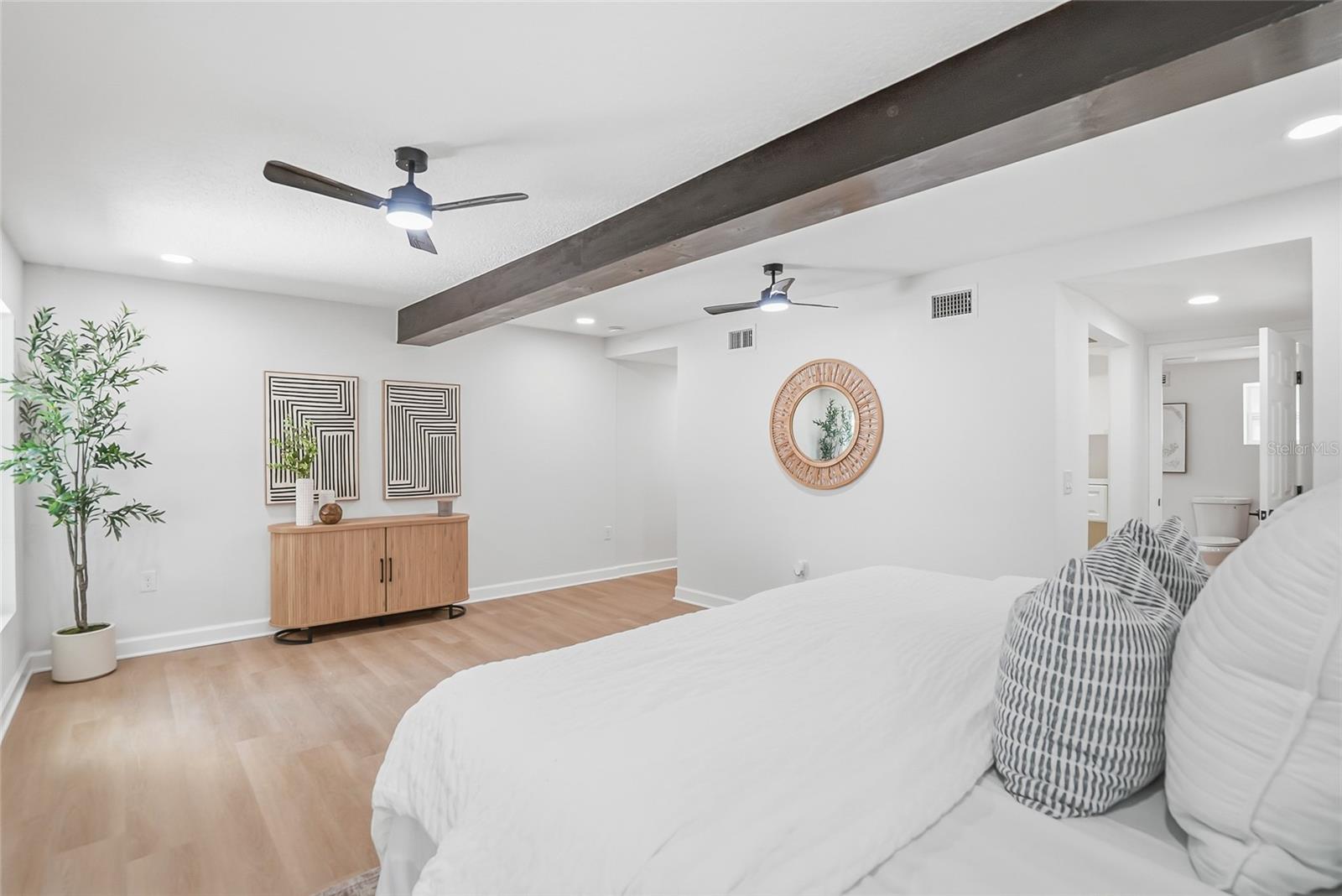 Image 21 of 43 For 4909 Zion Street