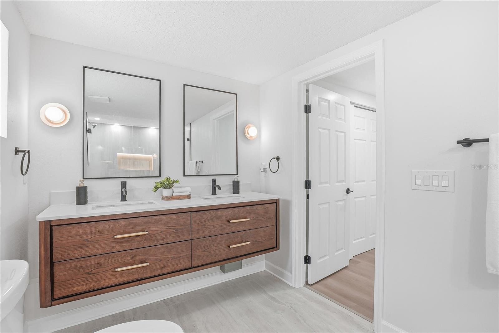 Image 23 of 43 For 4909 Zion Street