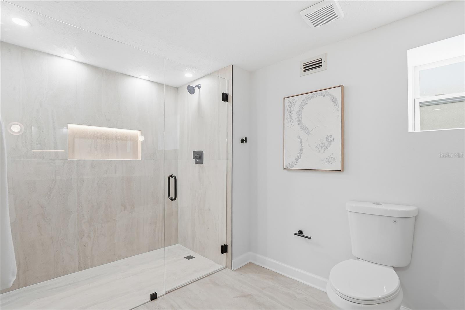 Image 24 of 43 For 4909 Zion Street