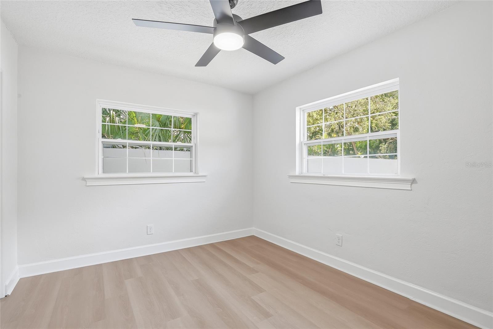 Image 28 of 43 For 4909 Zion Street