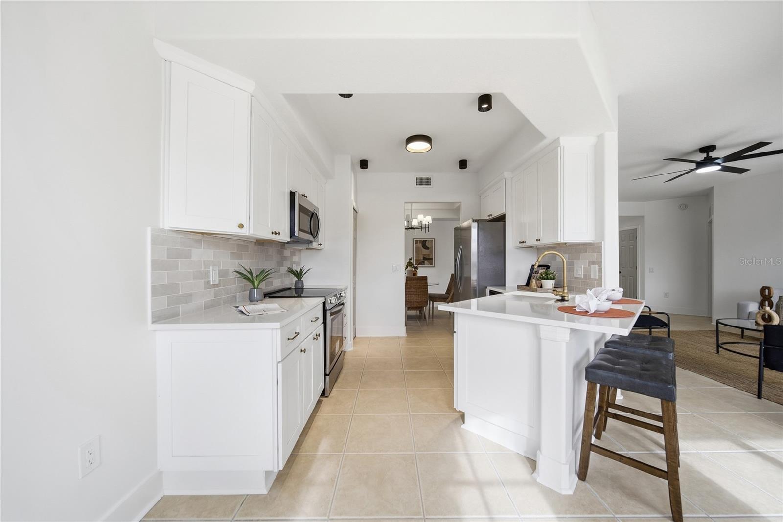 Image 6 of 25 For 7084 Prosperity Circle 1102