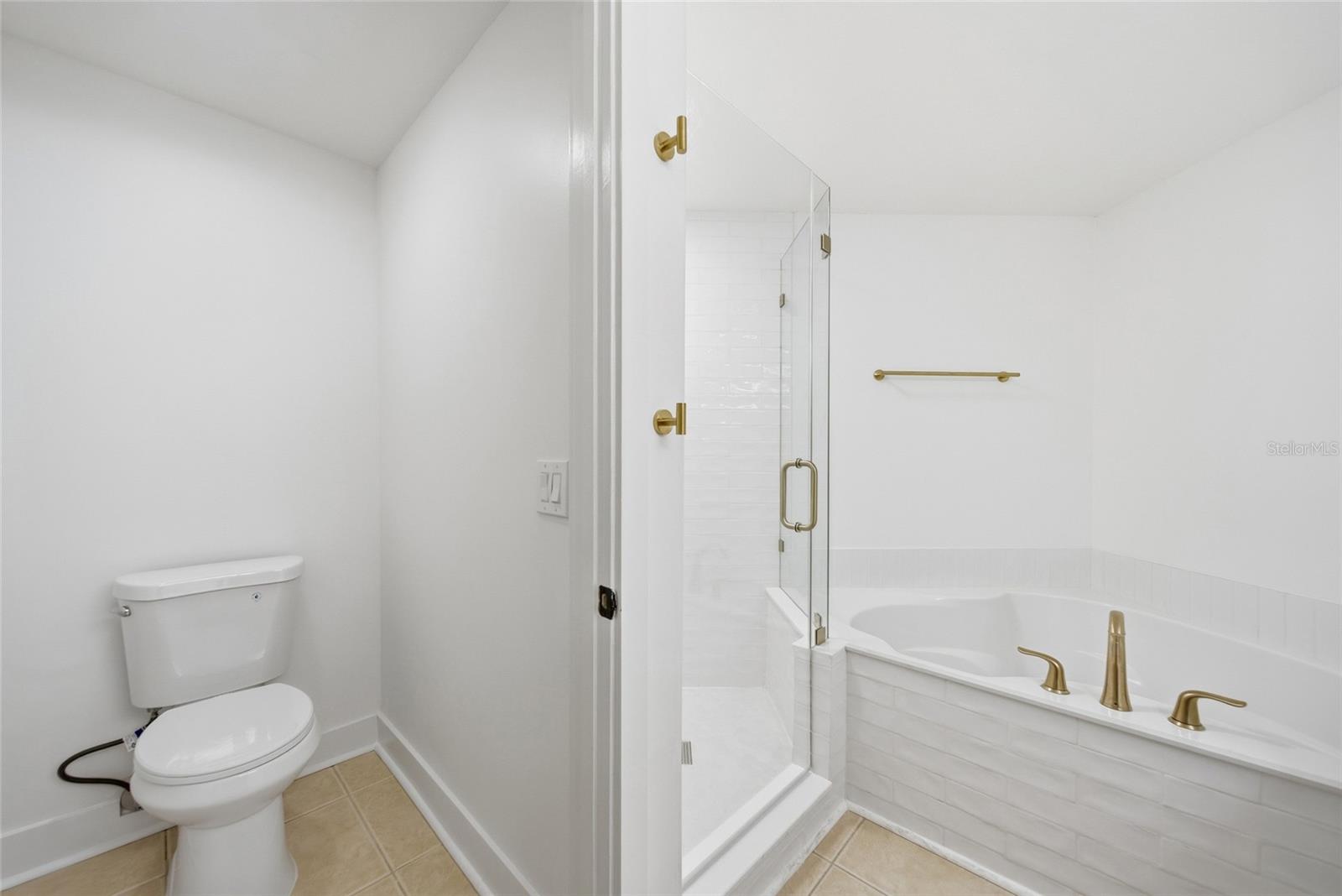 Image 9 of 25 For 7084 Prosperity Circle 1102