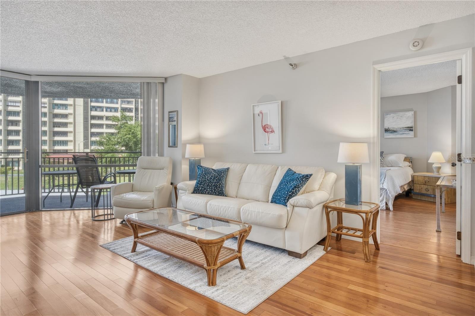 Image 12 of 43 For 690 Island Way 307