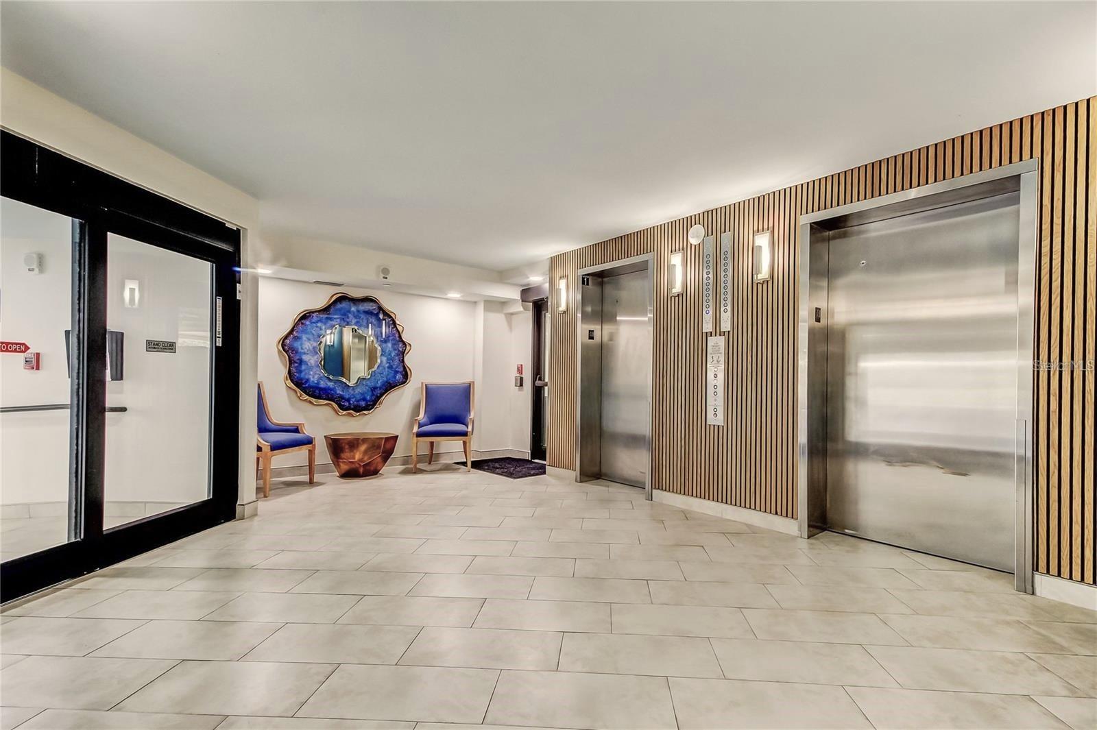 Image 31 of 43 For 690 Island Way 307