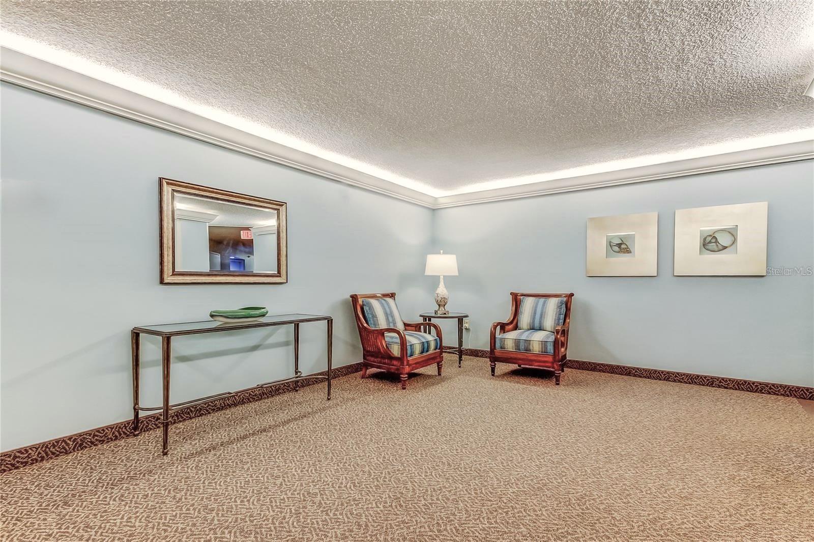 Image 33 of 43 For 690 Island Way 307