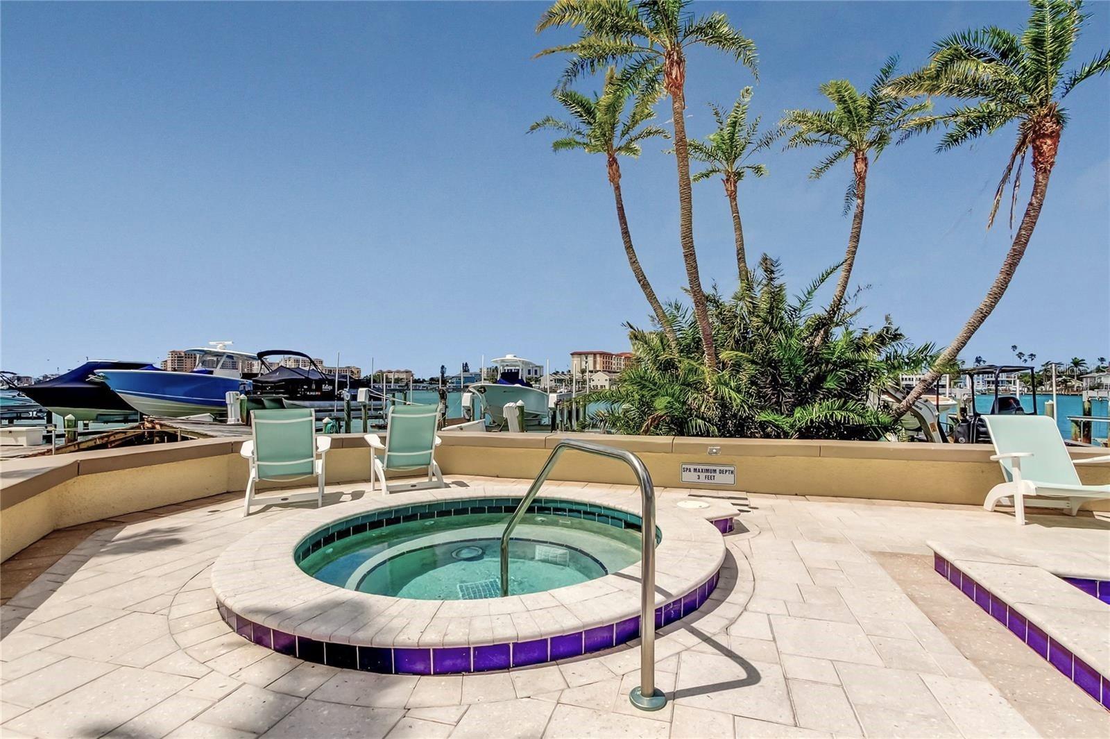 Image 36 of 43 For 690 Island Way 307