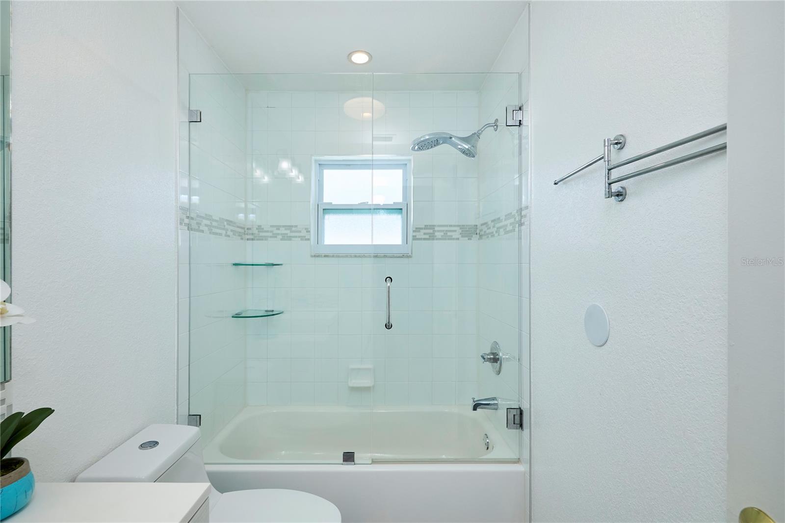 Image 26 of 36 For 6804 Hubert Avenue