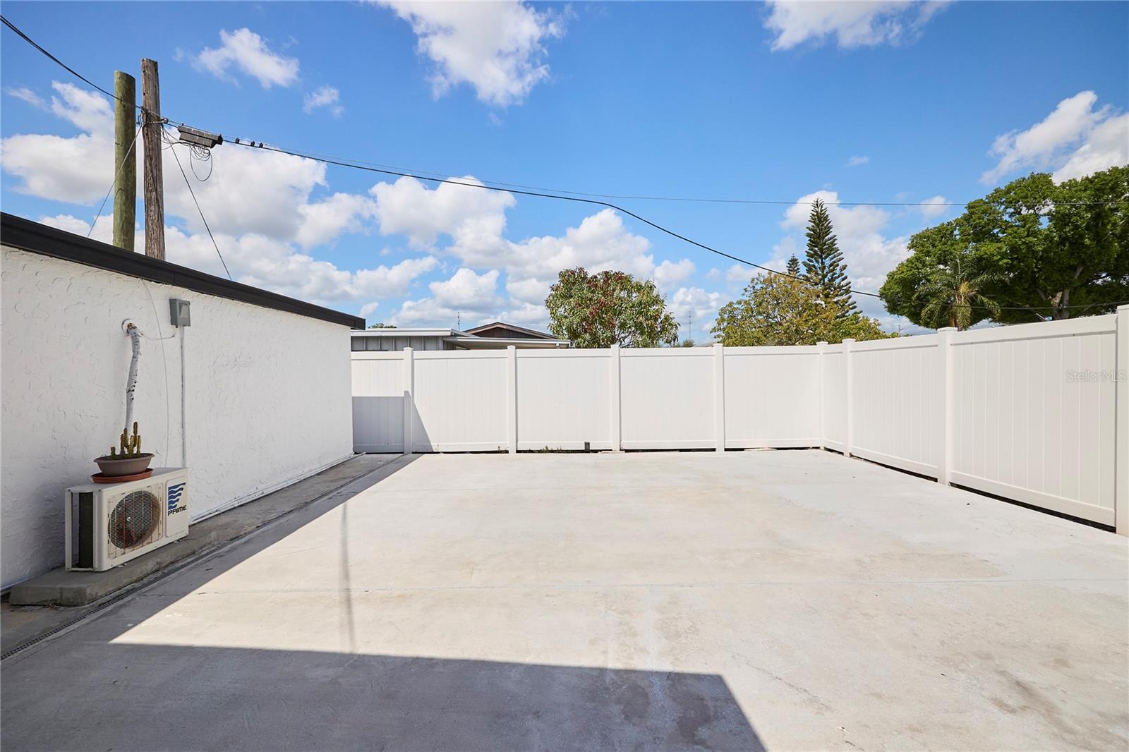 Image 33 of 36 For 6804 Hubert Avenue