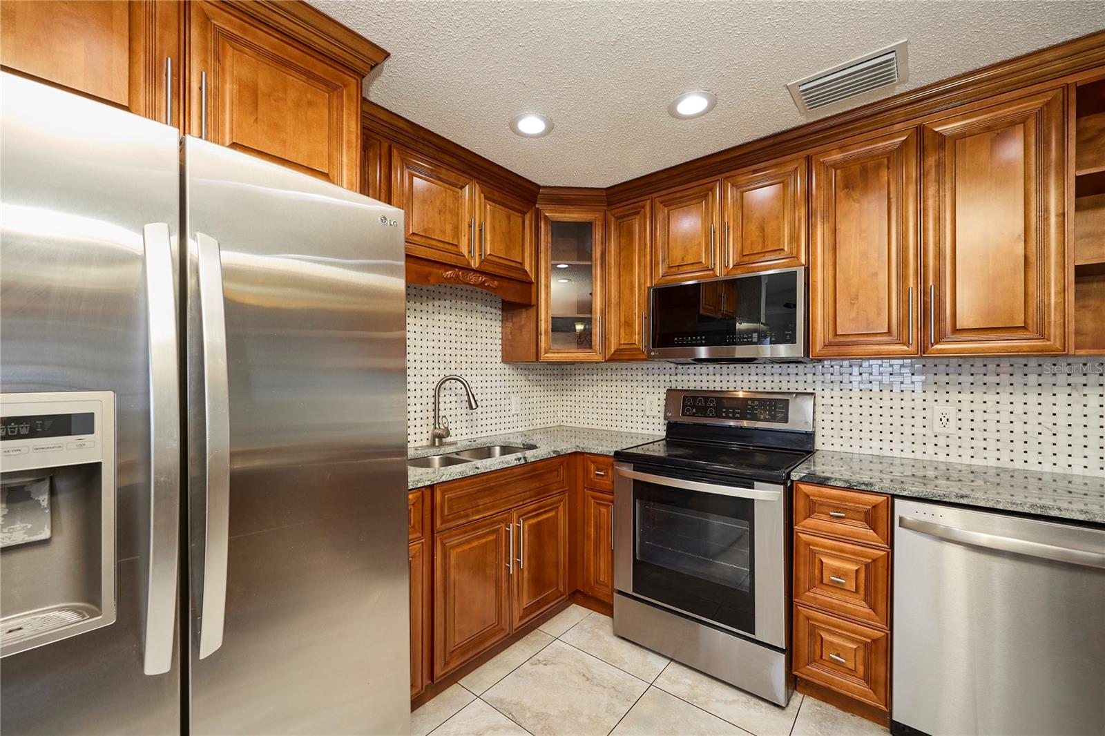 Image 9 of 36 For 6804 Hubert Avenue