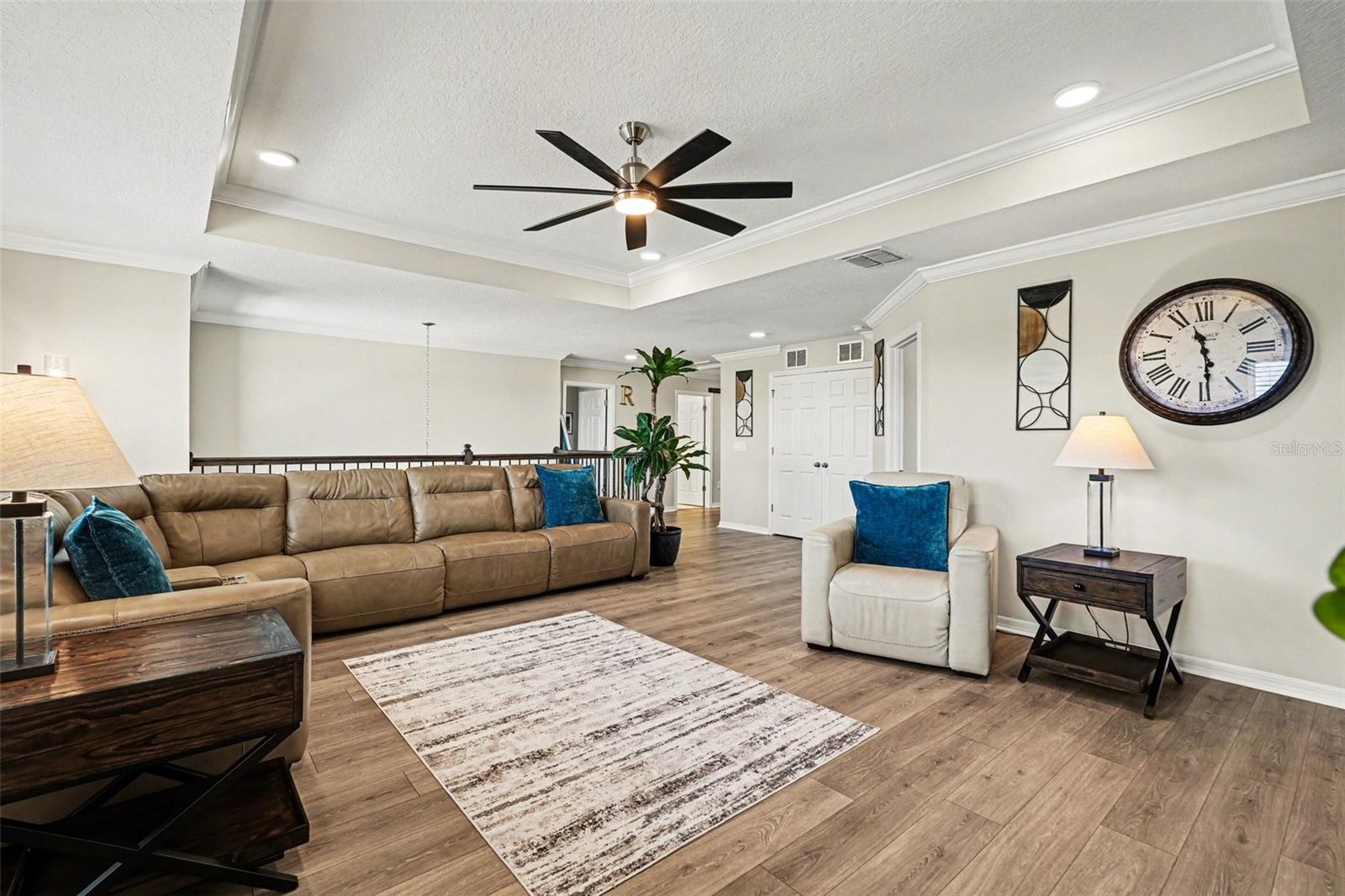 Image 16 of 42 For 4902 Eagle Rock Drive