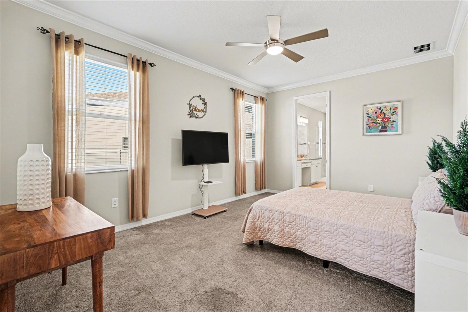 Image 19 of 42 For 4902 Eagle Rock Drive