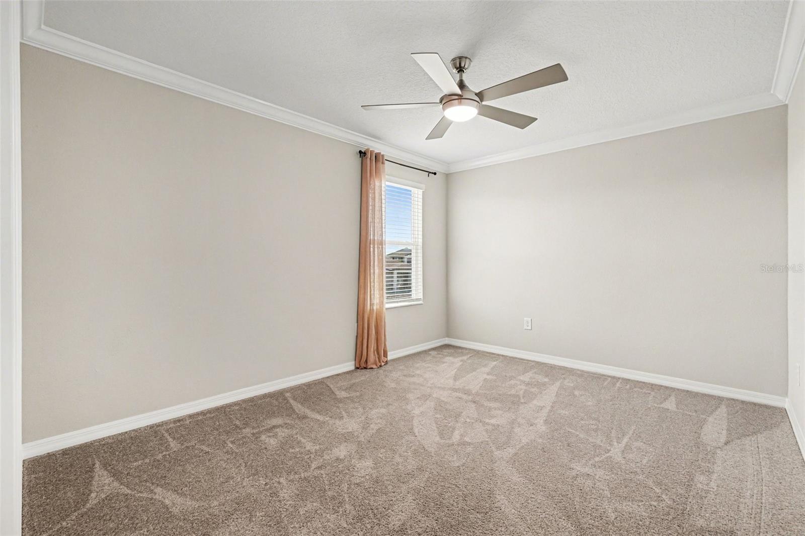 Image 22 of 42 For 4902 Eagle Rock Drive